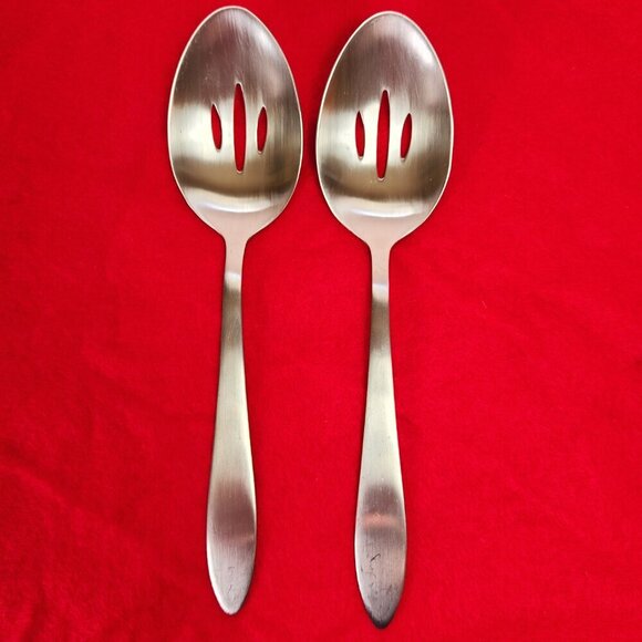 Oneida Slotted Serving Spoons Mooncrest Pattern 8" Set of 2 - Picture 1 of 9